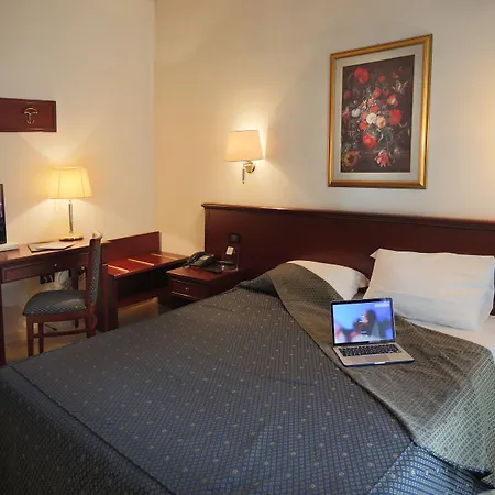 Leonardo Apartment