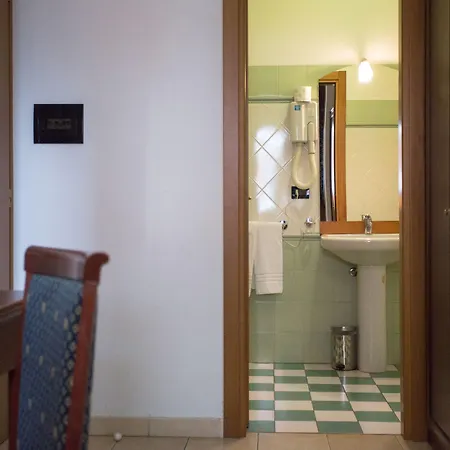 Leonardo Apartment