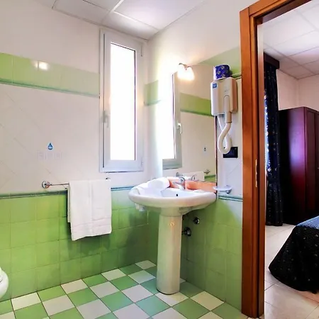 Leonardo Apartment *